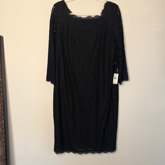 Adrianna Papell Dresses & Skirts - Adrianna Papell Black Lace Midi Dress